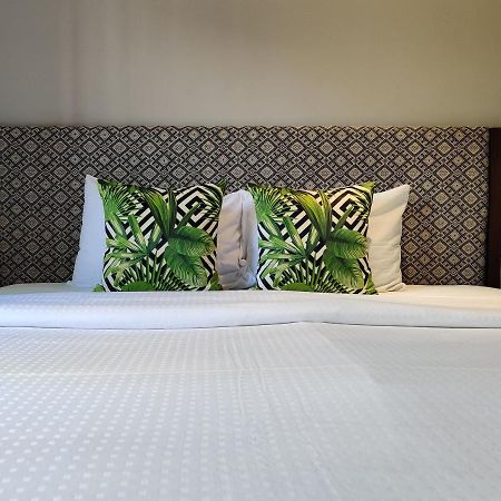 Check In Saladaeng (Adults Only) Ξενοδοχείο Μπανγκόκ Εξωτερικό φωτογραφία