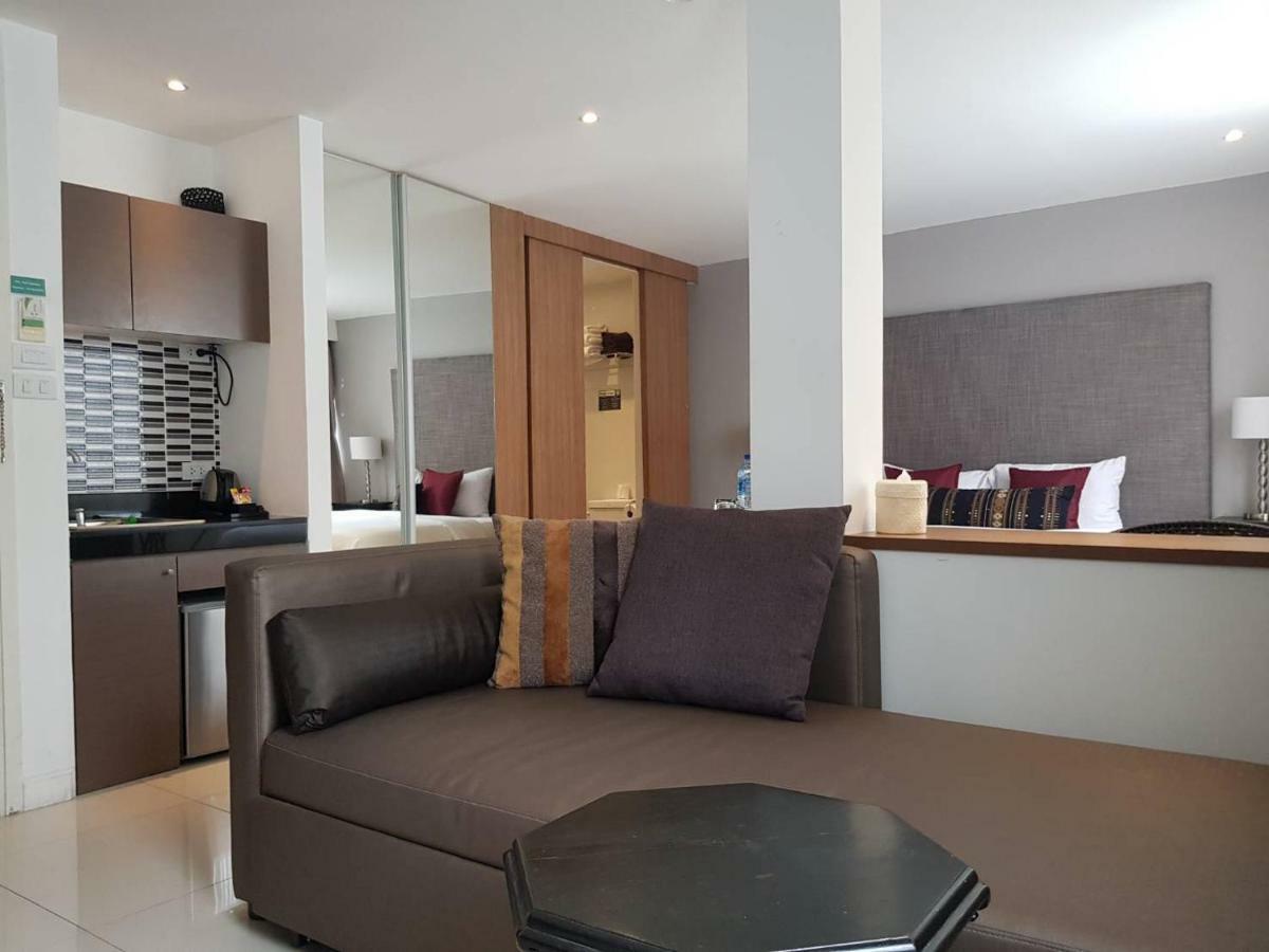 Check In Saladaeng (Adults Only) Ξενοδοχείο Μπανγκόκ Εξωτερικό φωτογραφία