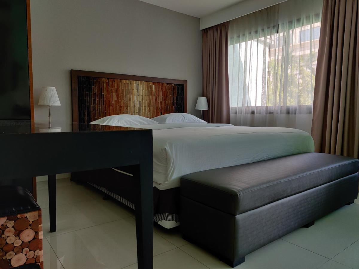 Check In Saladaeng (Adults Only) Ξενοδοχείο Μπανγκόκ Εξωτερικό φωτογραφία