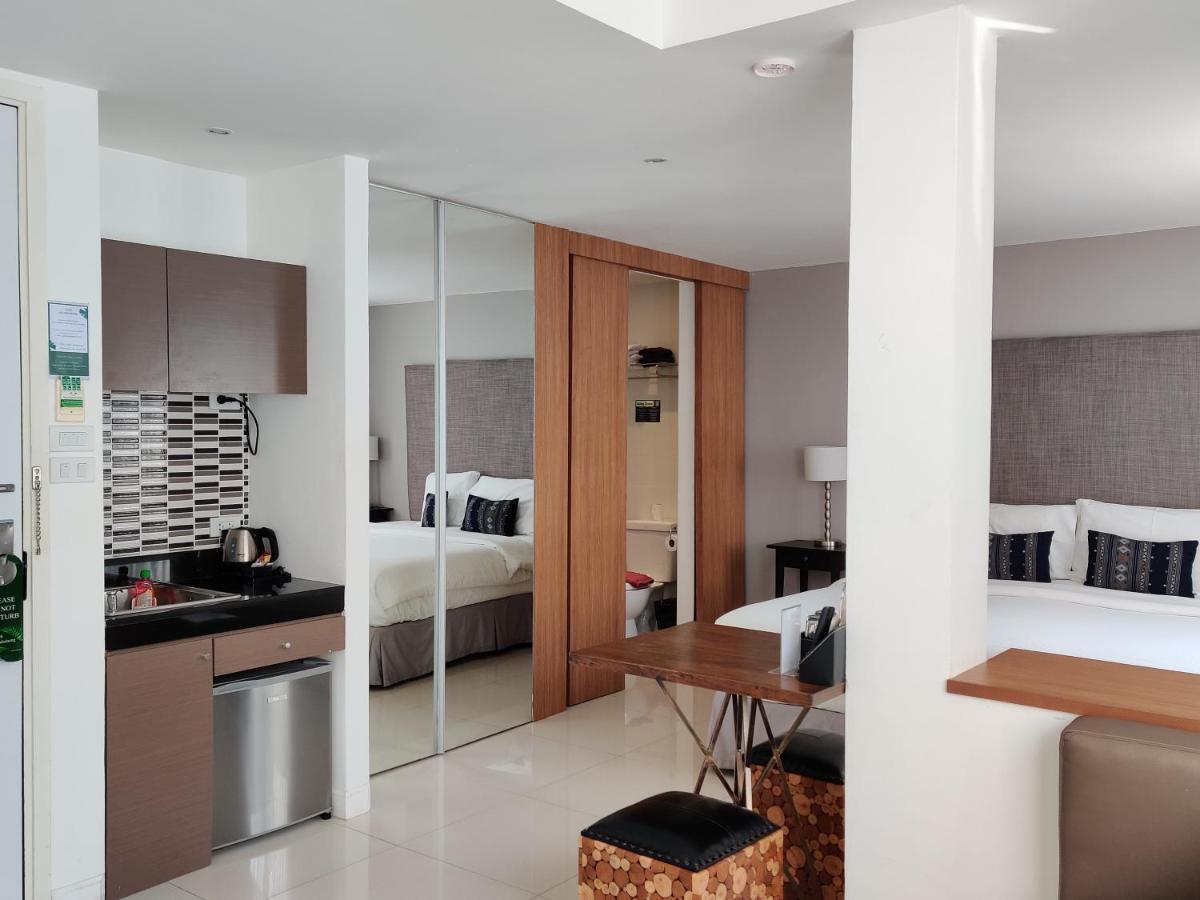 Check In Saladaeng (Adults Only) Ξενοδοχείο Μπανγκόκ Εξωτερικό φωτογραφία