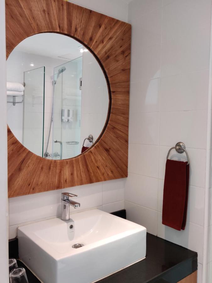 Check In Saladaeng (Adults Only) Ξενοδοχείο Μπανγκόκ Εξωτερικό φωτογραφία